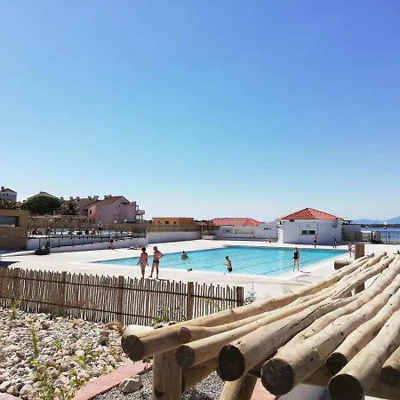 Canigou Vue: Lakeside Retreat With Pools And Playground Apartment Le Barcares